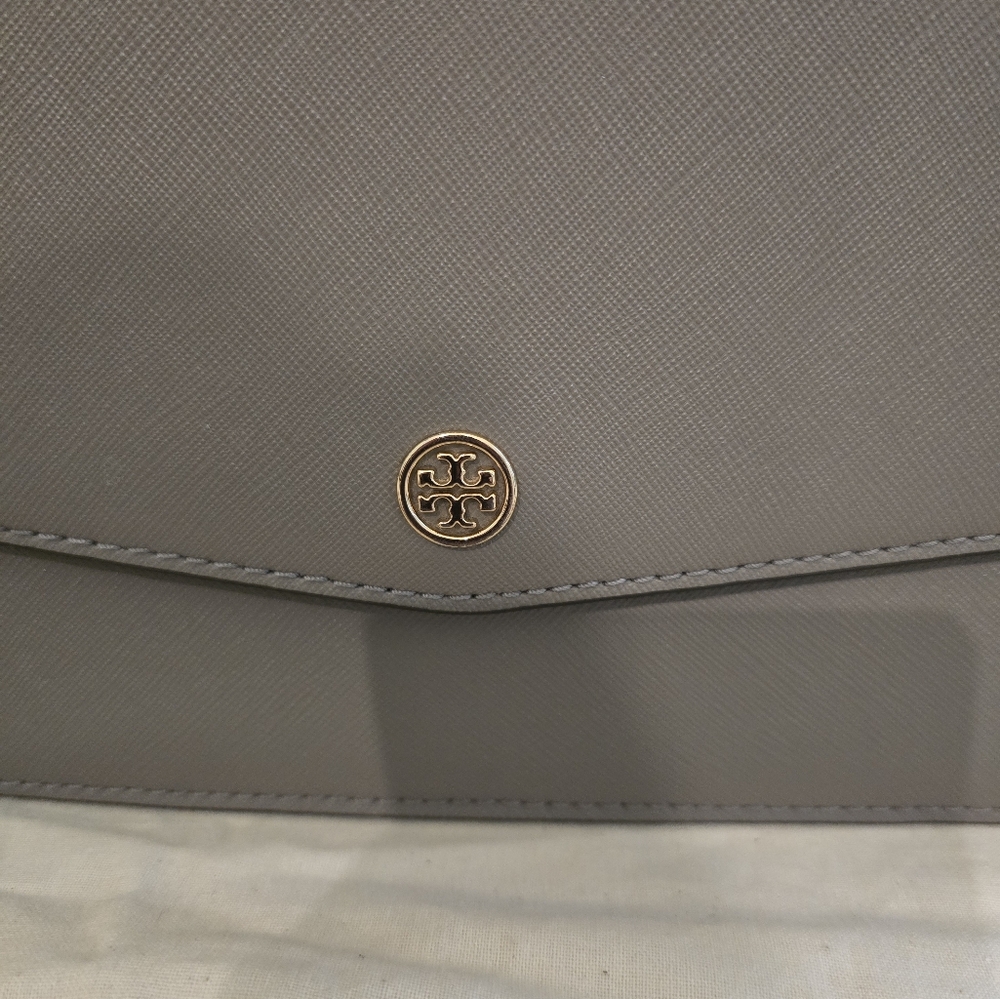 🌟Tory Burch Saffiano Leather Convertible Shoulder bag - Taupe - Picture 3 of 10
